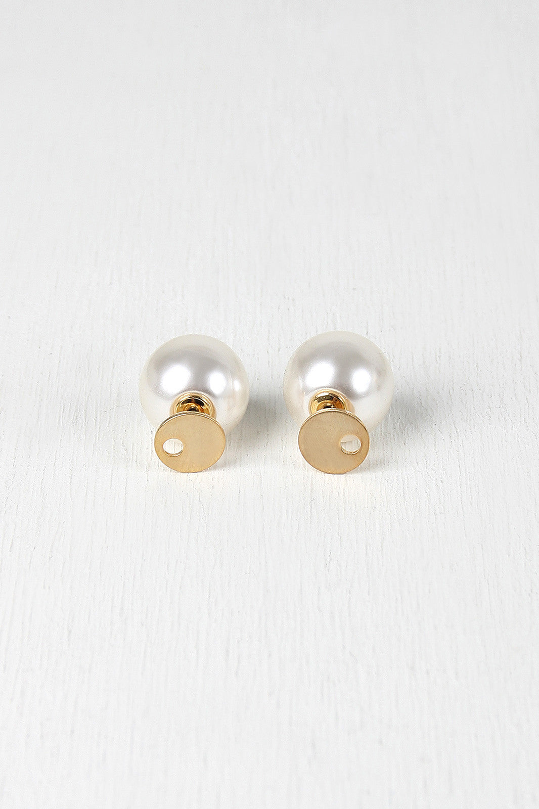Cutout Circle And Pearl Double Sided Earrings