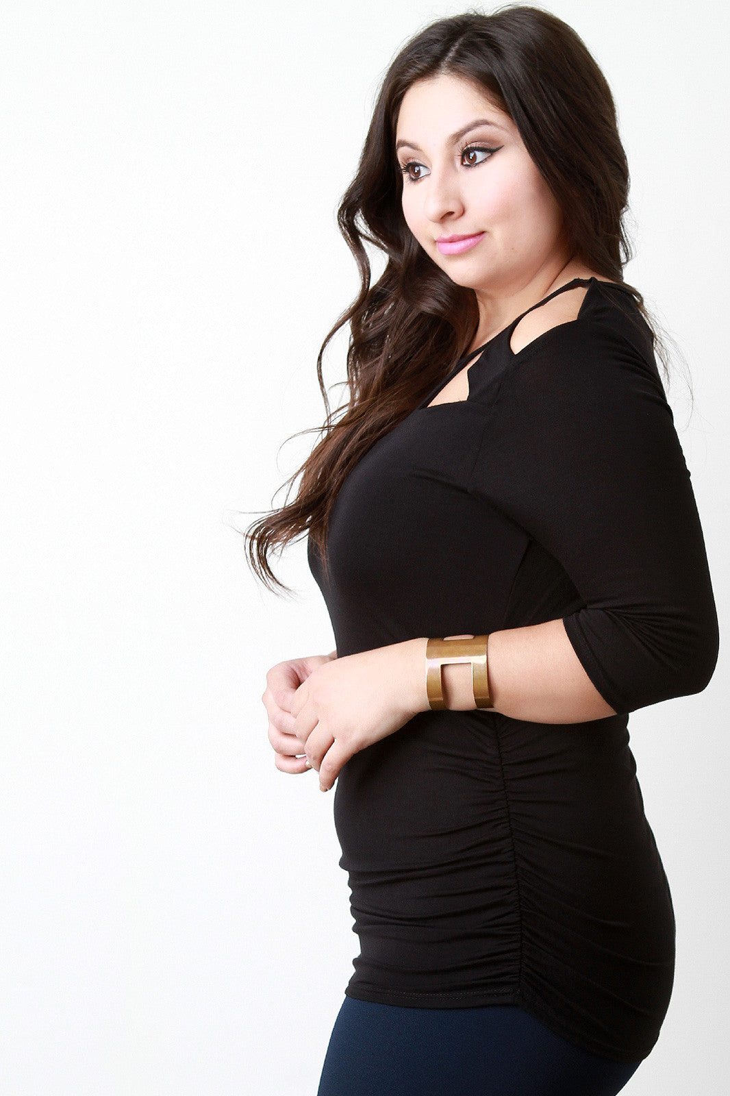 Caged Neckline Half Sleeve Tee