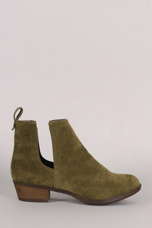 Breckelle Suede Side Cutout Cowgirl Booties