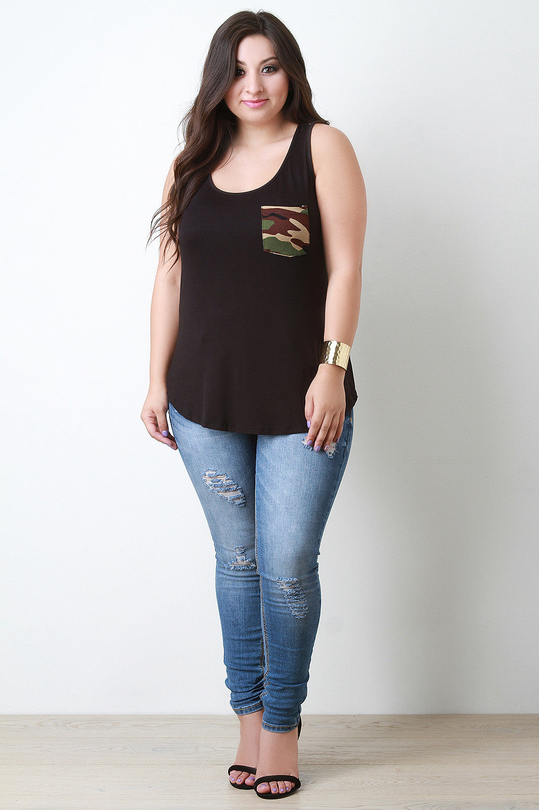 Camouflage Sleeveless Pocket Tee