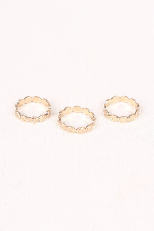 Scalloped Textured Ring Set