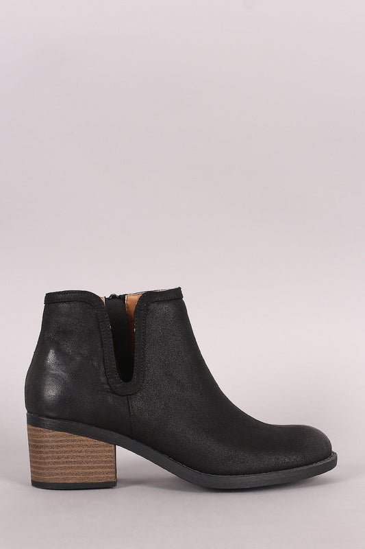 Qupid Side Cutout Oil Finished Chunky Heeled Booties