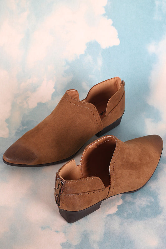 Qupid Suede Cutout Oil Finish Pointy Toe Ankle Booties