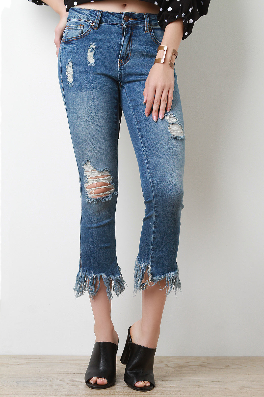 Cropped Frayed Hem Distress Jeans