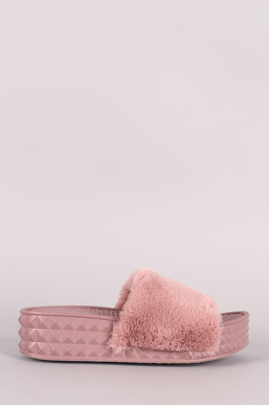 Qupid Faux Fur Embossed Pyramid Flatform Slide Sandal
